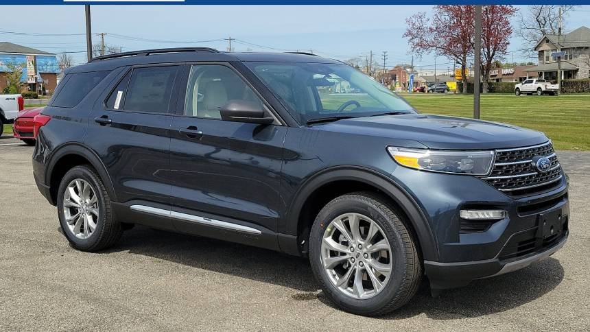 New 2024 Ford Explorer XLT 4WD