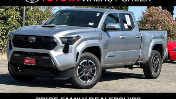 New 2024 Toyota Tacoma TRD Sport Double Cab 6' Bed 4WD Automatic