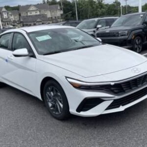 New 2024 Hyundai Elantra SEL IVT