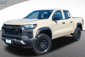 New 2024 Chevrolet Colorado Trail Boss Crew Cab Short Box 4WD