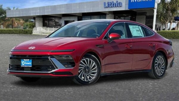 New 2024 Hyundai Sonata Hybrid Limited FWD