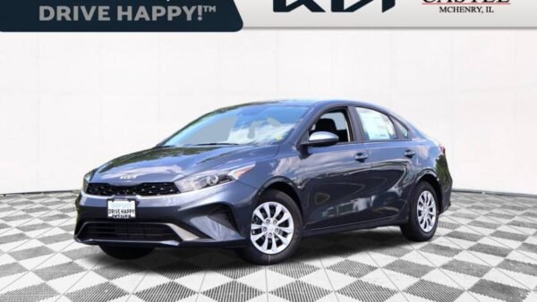 New 2024 Kia Forte LX IVT
