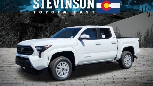 New 2024 Toyota Tacoma SR5 Double Cab 5' Bed 4WD Automatic