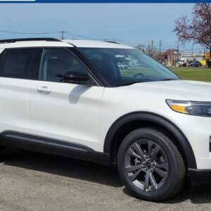 New 2024 Ford Explorer XLT 4WD