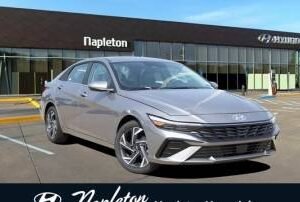 New 2024 Hyundai Elantra SEL IVT