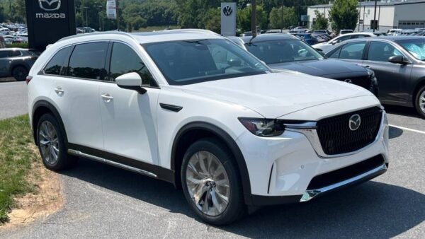 New 2024 Mazda CX-90 Premium Plus