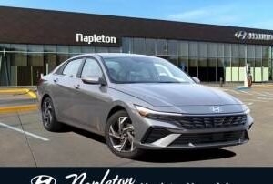 New 2024 Hyundai Elantra SEL IVT