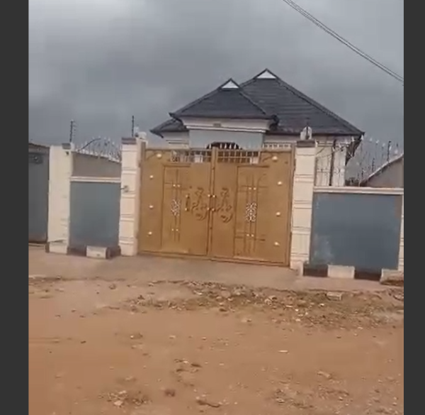 Hot Deals 🔥🔥🔥 Three Bedroom Flat For Sale In Ogun State.